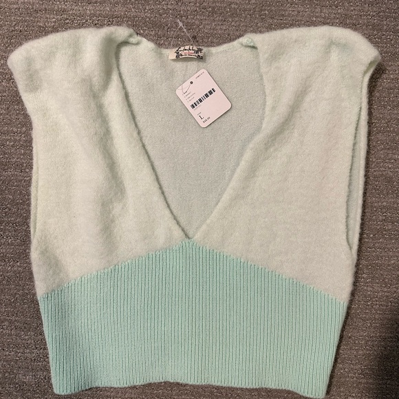 Free People Fuzzy Blue Top. New with Tags. Size Large - Picture 3 of 3